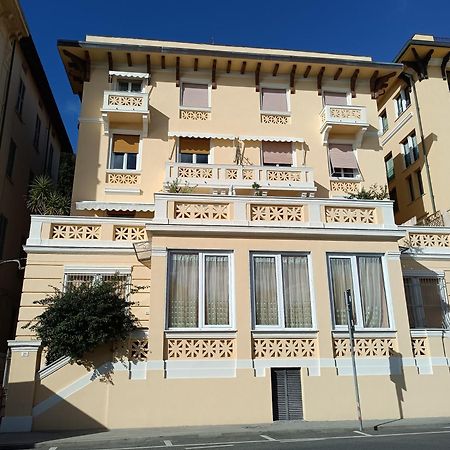 Il Faro Dei Poeti Apartment Lerici Exterior photo