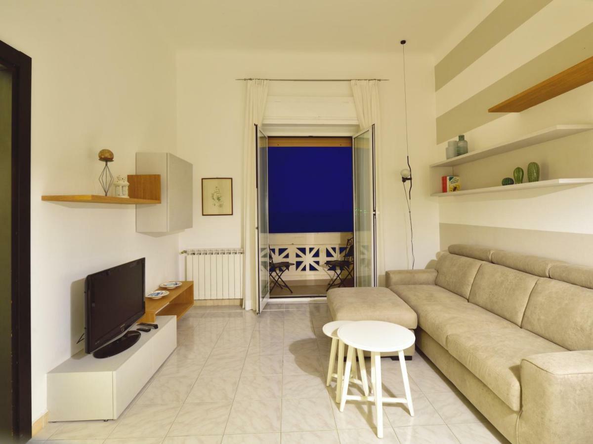 Il Faro Dei Poeti Apartment Lerici Exterior photo